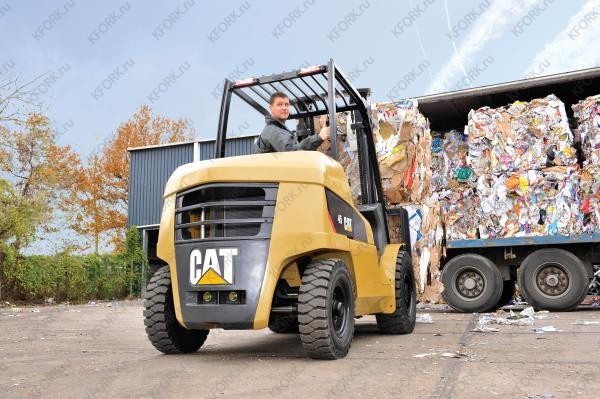 Вилочный дизельный автопогрузчик CAT DP40NT