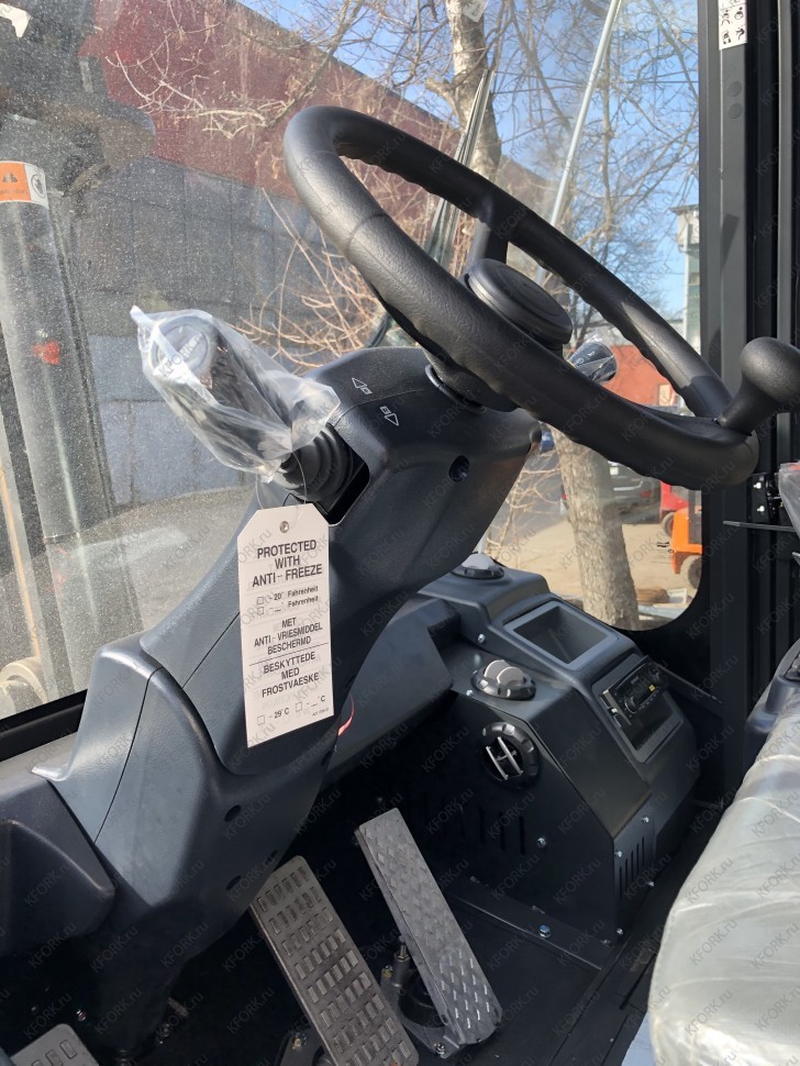 Дизельный погрузчик Doosan D100S-7