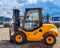 Вилочный дизельный автопогрузчик CHL 3 т высокой проходимости, передний привод