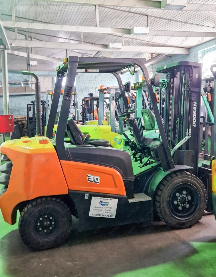 Вилочный дизельный автопогрузчик DOOSAN D30NX