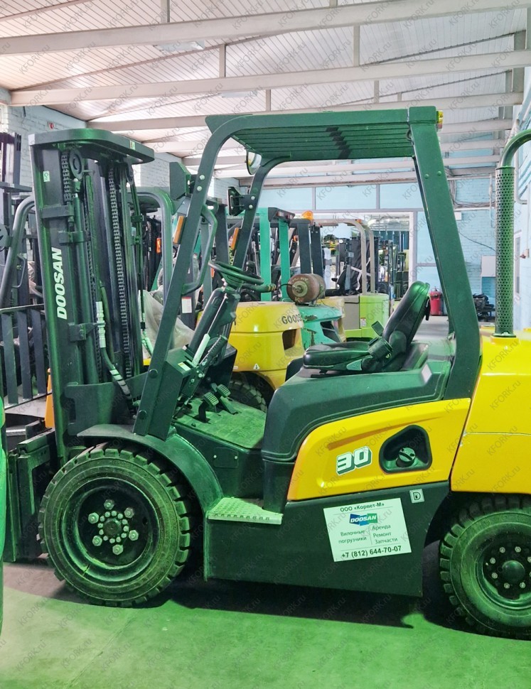 Вилочный дизельный автопогрузчик DOOSAN D30NX