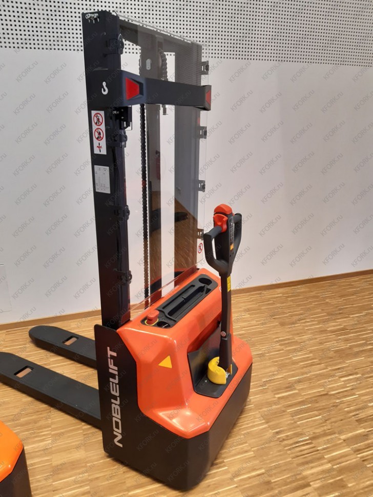 Штабелер электрический самоходный Noblelift PSE12B 3200 с батареей AGM
