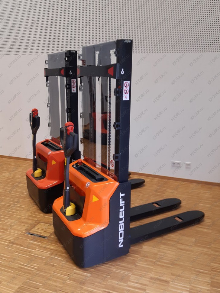 Штабелер электрический самоходный Noblelift PSE12B 3200 с батареей AGM