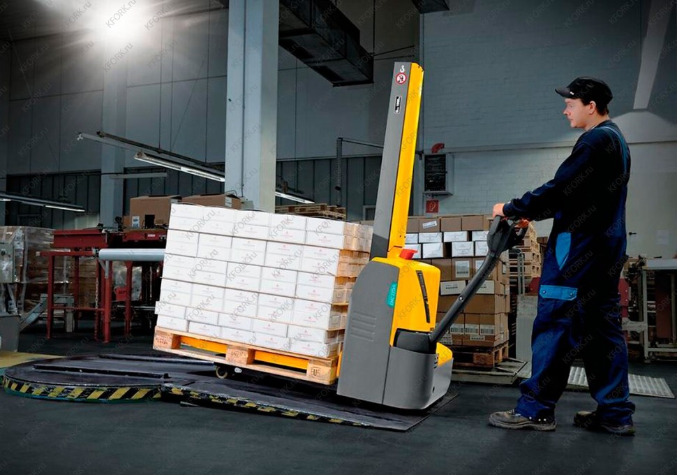 Штабелер поводковый Jungheinrich EMC B10