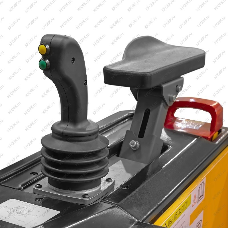 Штабелер самоходный с кабиной SMARTLIFT CDD15C 1,5т 5,6м 24В/400Ач, PV, EPS