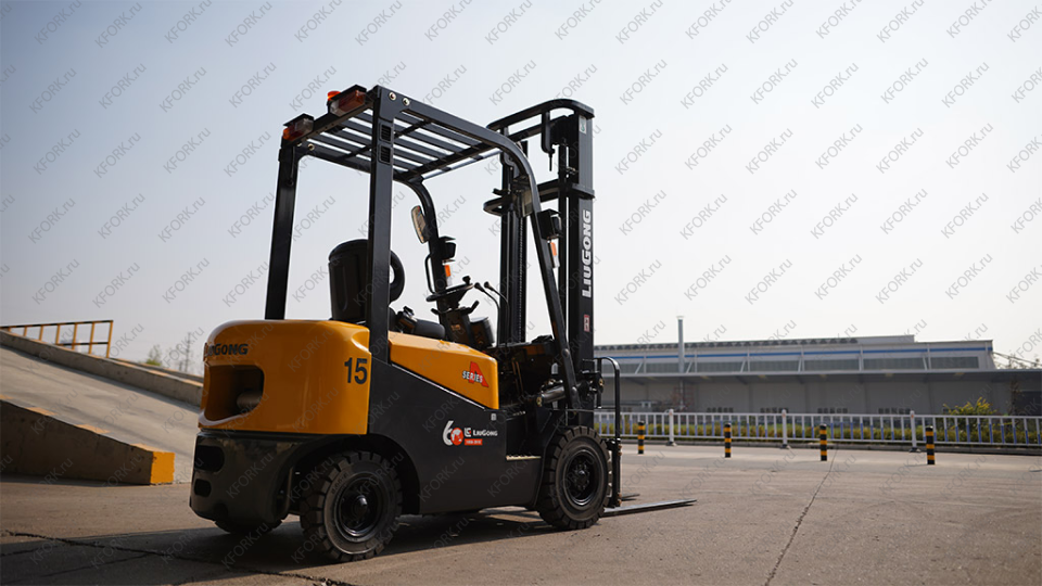 Вилочный автопогрузчик LiuGong CPCD15 1,5 тонны, дизель