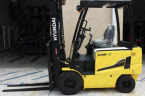 Электрический погрузчик Hyundai 2,2 т 48/660 В/Ач 4 опоры