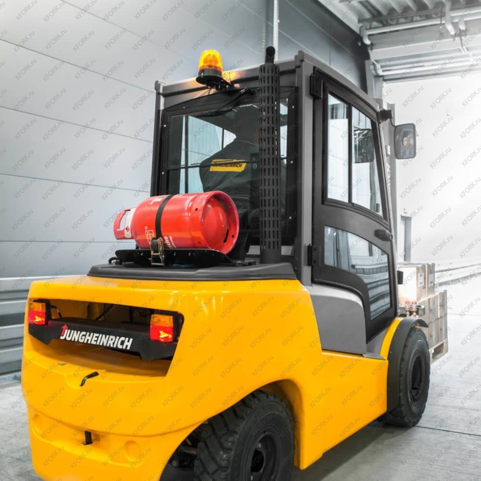 Вилочный погрузчик газовый Jungheinrich TFG435 3,5 тонны