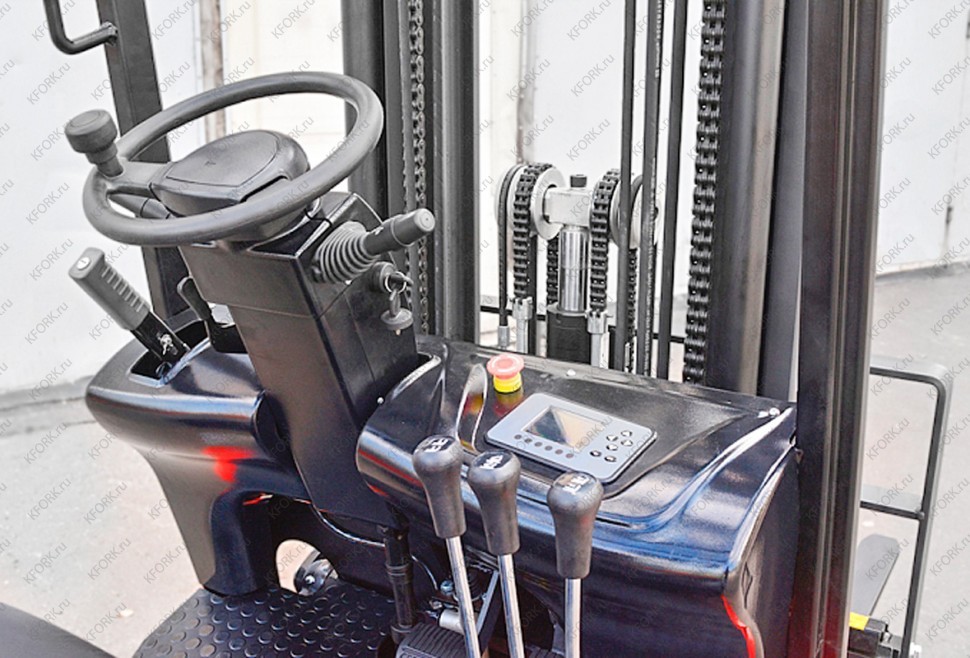 Вилочный электропогрузчик Oxlift 1.5 т 48/300 В/Ач 3 опоры