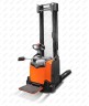Штабелер электрический самоходный с платформой Toyota SPE140