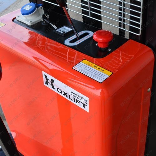 Штабелер с электроподъемом OXLIFT SES1525 1500 кг, 2500 мм